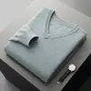 Suéter base liso de punto grueso para hombre con cuello en V para otoño e invierno, corte holgado, estilo business casual, jersey de punto clásico 100% lana