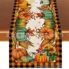 Bandera de Mesa de Otoño Nueva Transfronteriza Hoja de Arce Calabaza Flor Enana Ardilla Animal Decoración del Hogar Mantel Mantel Bandera de Mesa
