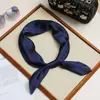 Pañuelo de Seda de Color Sólido 70*70 para Mujer, Pañuelo Cuadrado Pequeño, Versátil Estilo Coreano, Bufanda para el Cuello Profesional, Bufanda Decorativa Fina de Verano