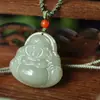 Venta al por mayor de fábrica imitación Jade Hetian verde lago Buda colgante material Mongolia Exterior color agua clara ligera colgante Buda Maitreya collar Buda