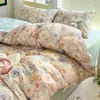 Conjunto de cama de quatro peças 100% algodão, capa de edredom de algodão puro do Xinjiang, lençol de cama com desenho fofo, conjunto de três peças para dormitório feminino, outono e inverno