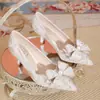 Zapatos de tacón alto de diseño francés, temperamento de nicho, pedrería, perla, trébol de cuatro hojas, tacón de aguja, boca poco profunda, no cansan el pie