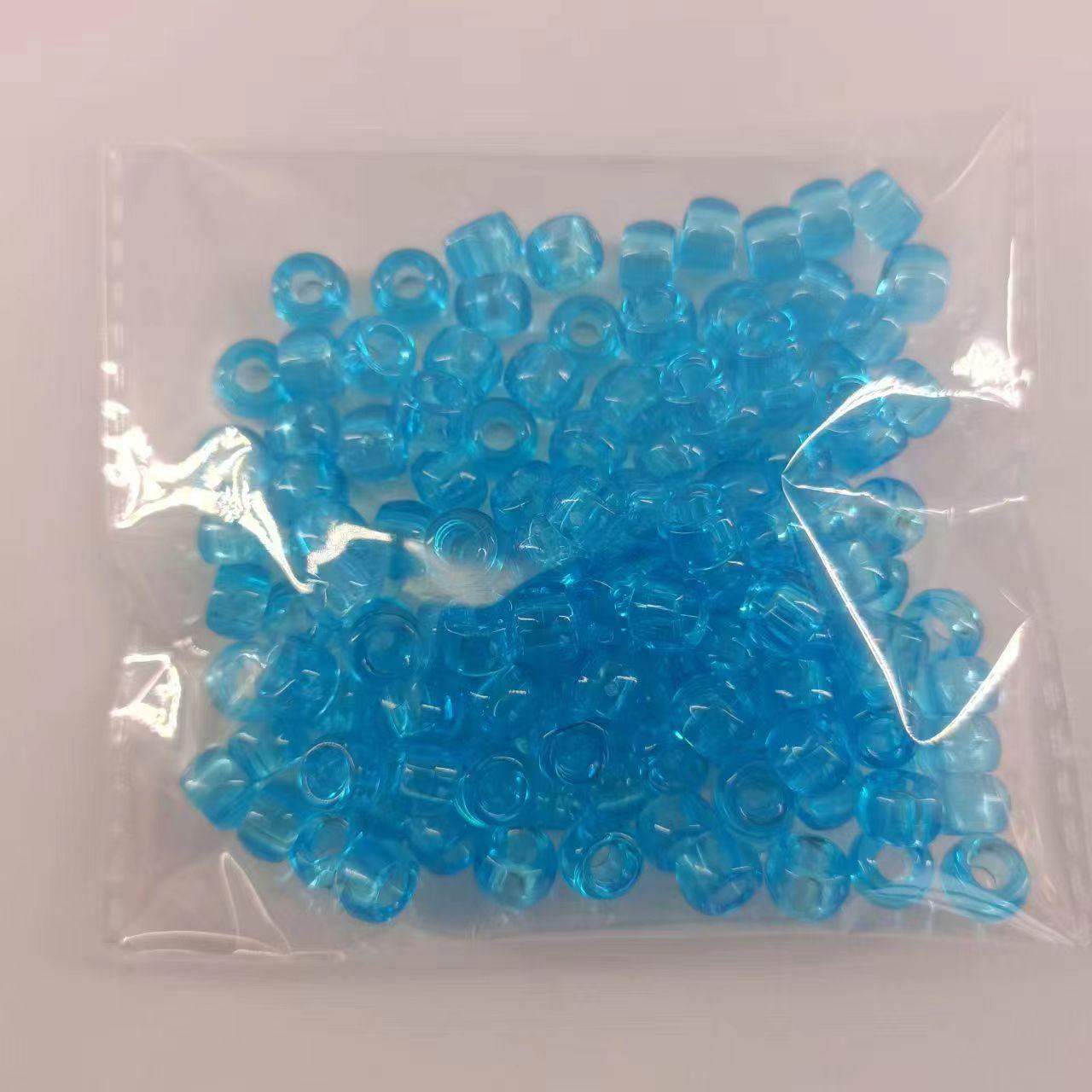 浅蓝色