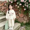 Nuevo Conjunto de Sudadera de Primavera para Niños Dibujos Animados Lindo Manga Larga Conjunto de Dos Piezas Niñas Estilo Coreano Dulce Encaje Ropa Infantil