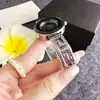 Reloj de cristal de nicho, reloj analógico simple, reloj para mujer con correa hueca incrustada de diamantes, reloj listo en stock