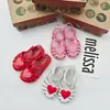 Sandalias Melissa para Niñas Estilo Nuevo 2026 con Punta Cerrada, Diseño Hueco y Correas de Velcro, Zapatos de Playa para Niñas, Zapatos de Cristal Fragantes