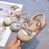 Sandalias de Diadema Trenzada Hueca para Niñas Verano 2026 Lazo de Pedrería Cierre Mágico Suela Suave Zapatos de Princesa Zapatos de Playa