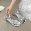 Sandalias blancas de tacón grueso con punta abierta estilo francés, como de hada, para mujer, nuevo modelo de verano 2026, sandalias versátiles que aumentan la altura para mujeres bajitas