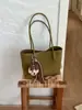 Bolso tejido popular transfronterizo 2026, bolso casual simple de gran capacidad para mujer, bolso de hombro tipo coreano para llevar debajo del brazo