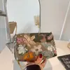 Bolsa de Embreagem Fashion de Alto Valor com Bordado 2026 Nova Moda de Verão Bolsa Feminina de Nicho com Corrente a Tiracolo Feminina