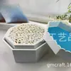 Caja de Almacenamiento Blanca de Madera con Patrón Calado Caja de Almacenamiento Funcional Diaria para el Hogar Caja de Joyería