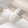 En stock atomizador de perfume de 5 ml fondo de plástico llenado directo botella con auto-bomba color caramelo botella de perfume tipo prensa