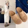 Mocasines bajos cerrados de ante con punta dividida, únicos y modernos, para mujer, sandalias casuales slip-on cómodas y versátiles