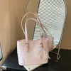 2026 Nuevo Bolso Tote de Diseño Nicho Estilo Coreano Bolso de Hombro de Gran Capacidad Bolsa Simple de Moda para Viajar Caricatura