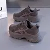 Sapatos femininos retrô, dad shoes, coleção de outono 2026, aumentam a altura, respiráveis, tênis casuais, atacado e dropshipping, AK605