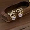 Luxo Leve e Sensação de Alta Qualidade, Brincos Doces em Forma de Coração com Laço, Brincos Estilosos e Elegantes com Agulhas de Prata S925, Joia de Orelha Exquisite