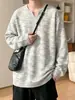 Camiseta de manga larga con cuello en V y teñido tie-dye de colores para hombre, capa base pesada estilo americano de otoño, top de moda nuevo 2026