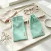 Bolsa de óculos em veludo verde menta com fecho de cordão, bolsa para óculos de sol resistente a arranhões com logotipo tecido personalizado