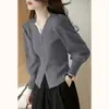 Suéter elegante vermelho estilo francês com decote em V e fenda, estilo ocidental, outono e inverno, novo, pulôver de manga bufante curta que cobre a carne