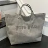 Bolso Tote de Letra con Incrustaciones de Diamantes de Diseño de Nicho para Mujer 2026 Nuevo Bolso de Mano Versátil Bolso Tote de Gran Capacidad