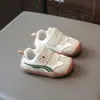 Zapatos para caminar de bebé con suelas blandas, antideslizantes, transpirables, con velcro, diseño de dibujos animados, para niños y niñas de 1 a 3 años, zapatillas de otoño