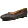 Versão em pele de ovelha~Sapatos baixos de estilo suave com bico quadrado e design de camélia francesa, sapatos tipo vovó de calçar, boca rasa, sapatos únicos para o dia a dia para mulheres