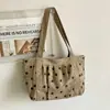 Nova bolsa de ombro rosa de bolinhas 2026, versátil, bolsa tote de lona de grande capacidade, moderna para o trajeto, roxa