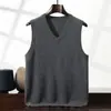 25 Novo Colete de Caxemira Decote V Outono e Inverno Cor Pura Solto Sem Mangas Suéter Moda Masculina Colete Casual Colete