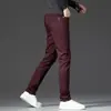 Pantalones casuales de alta gama para hombre, corte recto ajustado, primavera y otoño 2026, pantalones de vestir burdeos, versátiles y modernos