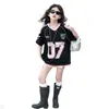 Camiseta Negra de Manga Corta Estilo High Street Americano, Jersey Deportivo Nuevo de Verano para Chicas Modernas y Geniales, Top Retro Hip-Hop, Moderno