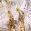 Comercio exterior Taobao joyería INS nicho Europa y Estados Unidos CL2025 hueso de serpiente borla temperamento moda pendientes largos para mujer pendientes