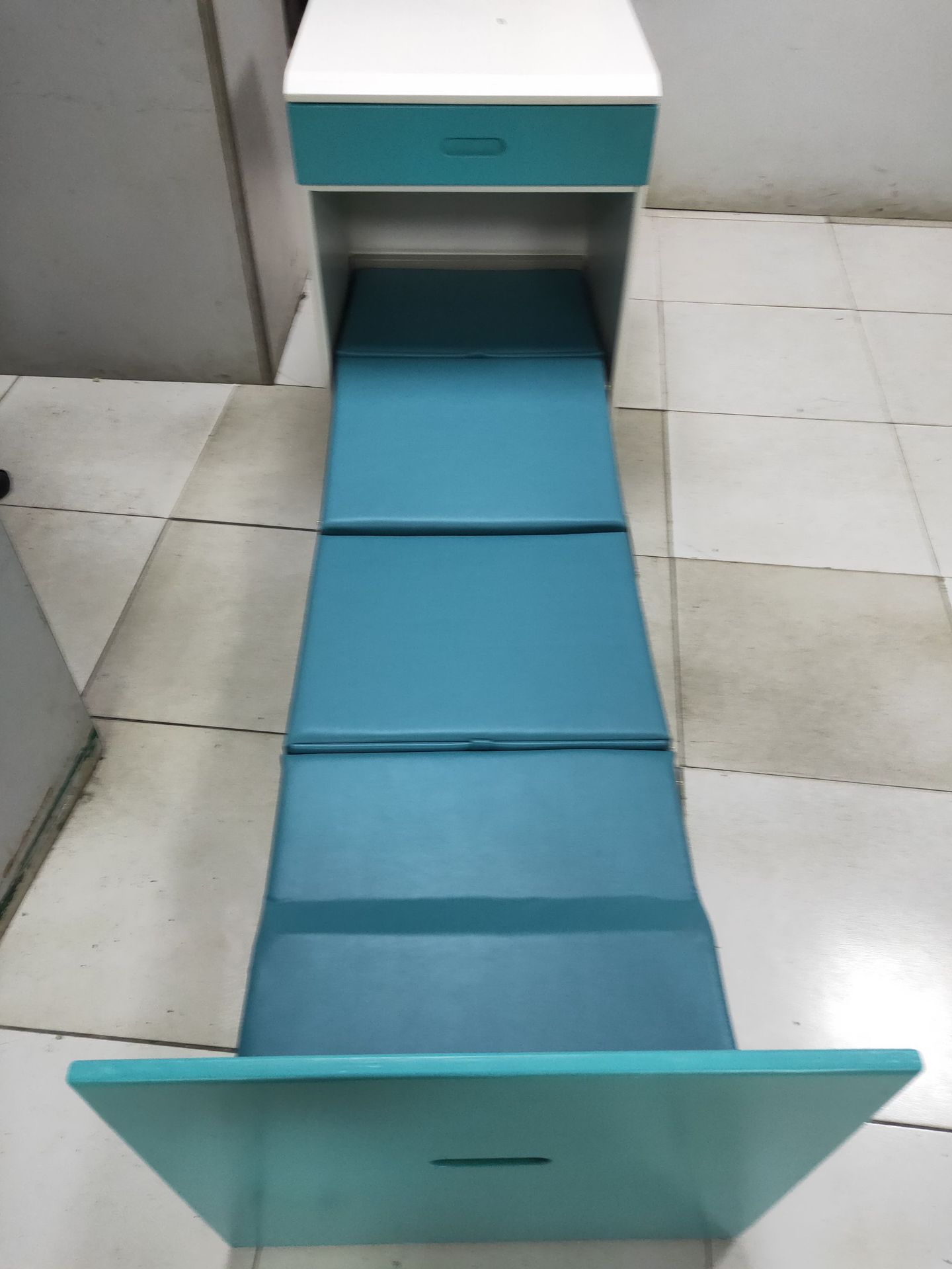 共享陪护床  医院陪护床 陪护床 智能医院床头柜  智能医院陪护床  扫吗陪护床  柜式陪护床 共享床头柜 共享折叠床  扫吗折叠床  共享智能陪护床  多功能医用床头柜 微信扫吗陪护床 NB扫吗陪护床  2G扫吗陪护床 蓝牙扫吗陪护床 多功能陪护床 智能床头柜 卧式陪护床 共享医疗陪护床  智能扫吗伸缩陪护床