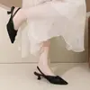 Zapatos de tacón alto con punta fina, encaje floral estilo hada para mujer, nuevo modelo de verano 2026, punta cerrada, talón abierto, sandalias cómodas poco profundas para mujer