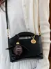 Bolsa de Mão de Couro Macio de Nicho Transfronteiriça Novo Estilo 2026 Moda Retrô Elegante de Ombro Único, de Mão, Transversal para o Dia a Dia