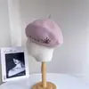 Boina de Lã Bordada à Mão de Alta Qualidade e Resistente para Mulheres, Chapéu de Pintor de Inverno Elegante e Versátil, Chapéu Quente de Aeromoça, Moderno