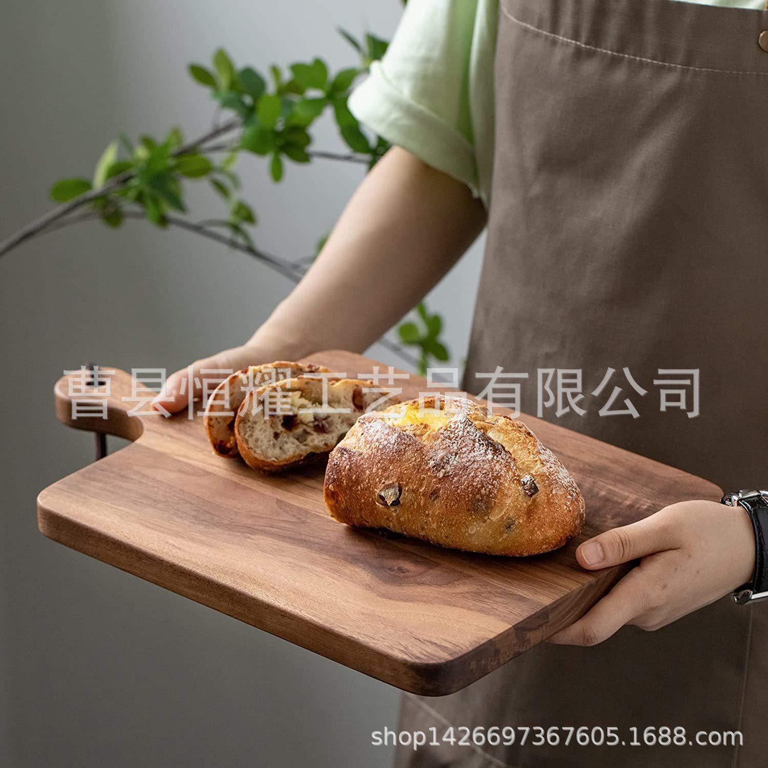 跨境胡桃木厨房砧板木制带手柄方形面包披萨奶酪板可悬挂牛排餐板