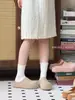 Chinelos Casuais Retro de Bico Fechado Mollykiki para Mulheres 2026 Novo Estilo Primavera Slip-On Preguiçoso Sapatos Versáteis Tendência