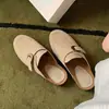 Mule Chinelo Meio Sapato Retro com Fivela para Mulheres 2026 Primavera Novo Plano Bico Fechado Slip-On Chinelo Casual Versátil