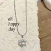 Collar de Copo de Nieve Cuatro Colores Congelados para Niñas, Colgante de Cristal Único de Lujo Ligero, Cadena para Clavícula, Cadena de Cuello Versátil de Gama Alta