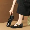 Zapatos de verano slip-on para mujer de estilo retro francés con hebilla metálica, planos poco profundos de cuero genuino retro francés con punta redonda