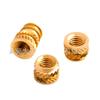 Tuerca de cobre moleteada termofusible IUB de pulgadas métricas con rosca interna, inserto de cobre con inserción de cobre incrustada en plástico ultrasónico de latón