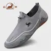 Zapatos de Hombre Gongyang Originales Modelo Nuevo 2026 Piel Genuina Transpirables Zapatos Casuales para Hombre Versátiles Suela Suave Antideslizantes Zapatos Deportivos Gris