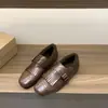 Zapatos para Mujer Mocasines Marrones Retro con Borlas que Aumentan la Altura Interior Zapatos de Felpa y Piel Zapatos Pequeños de Cuero Otoño e Invierno 2025