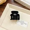 Pinza para el pelo de terciopelo con lazo lujoso y elegante, pinza de garra pequeña, pinza para peinado de moda estilo Chanel, accesorio para el pelo tipo pinza de tiburón para mujer