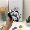 Novo headdress criativo fofo japonês e coreano faixa de cabelo de borda larga faixa de cabelo de tecido simples moda nó central bilateral faixa de cabelo com letra para mulheres