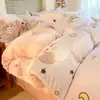 Juego de ropa de cama de cuatro piezas con forro polar, terciopelo de leche, ropa de cama cálida de invierno, sábana y funda de edredón lindas de dibujos animados, juego de tres piezas de felpa