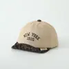 Boné de Baseball para Bebê Estilo Japonês e Coreano Estampa de Leopardo Color Block Primavera e Outono Lã Macia Aba Flexível Número 1920 Chapéu para Bebê Comércio Exterior