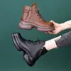 Botas Martin Retro Plus de Terciopelo Cálido Estilo Británico que Aumentan la Altura para Mujer 2026 Nuevo Estilo Otoño/Invierno Botines Cortos Versátiles y Elegantes