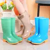 Botas de agua para mujer, impermeables, antideslizantes, zapatos de agua, de media pantorrilla, con forro de polar, botas de agua para adultos, zapatos de cocina, acolchados de algodón, cálidos, de trabajo, antideslizantes