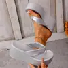Pantuflas de cuña de talla grande transfronterizas para mujer, Nueva moda retro casual europea y americana de primavera y verano, Chanclas de tacón alto de suela gruesa para mujer